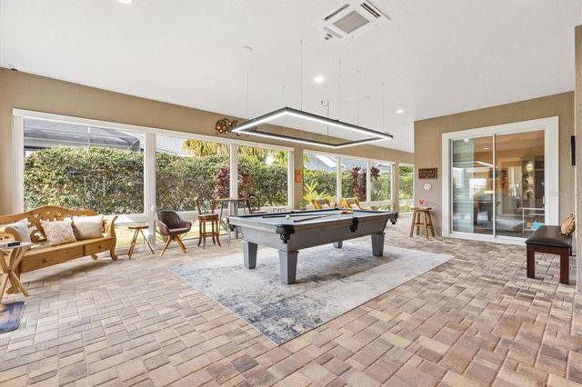 984 IRON OAK WAY, The Villages, FL 32163