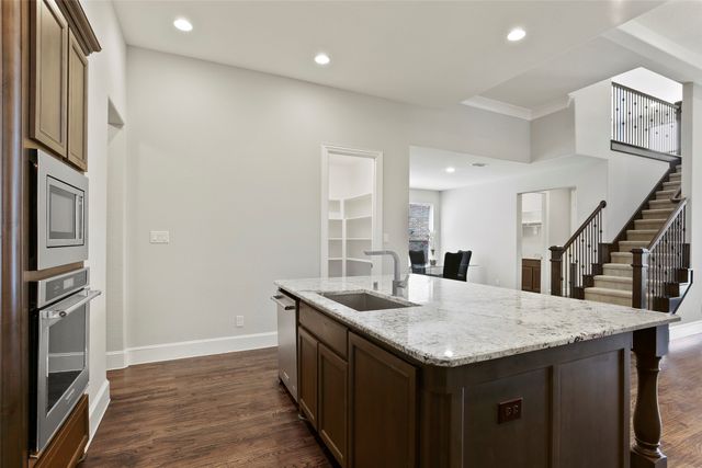 821 Orleans Drive, Southlake, TX 76092