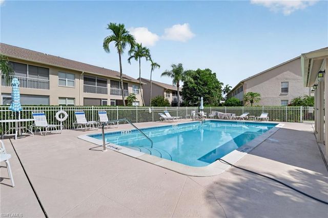 328 Bradstrom CIR E101, Naples, FL 34113