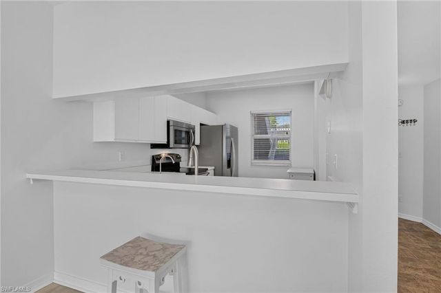 328 Bradstrom CIR E101, Naples, FL 34113