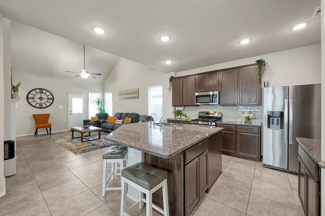 2811 Wilde Redbud Lane, Conroe, TX 77385