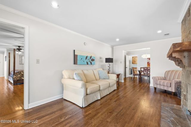 7300 W Shahkoka Drive, Olive Branch, MS 38654