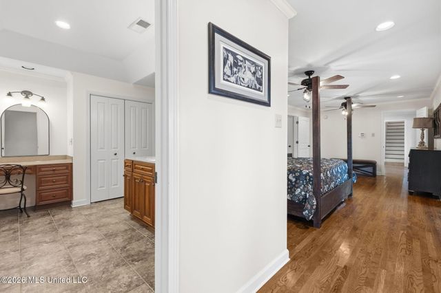 7300 W Shahkoka Drive, Olive Branch, MS 38654