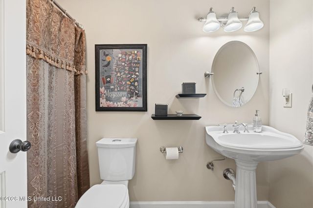 7300 W Shahkoka Drive, Olive Branch, MS 38654