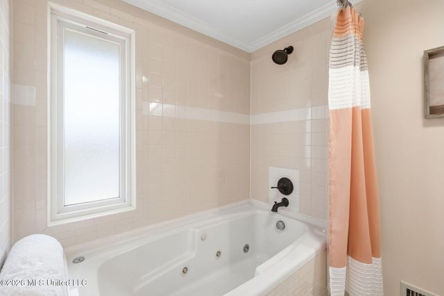 7300 W Shahkoka Drive, Olive Branch, MS 38654