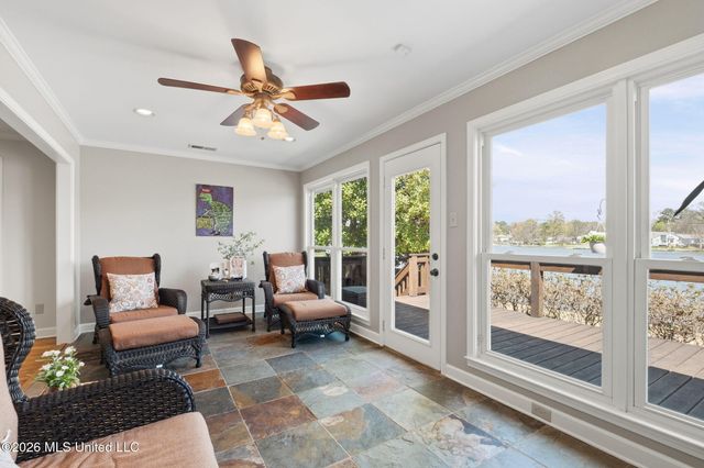 7300 W Shahkoka Drive, Olive Branch, MS 38654