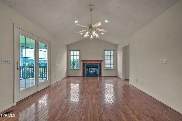 25287 Whiteridge Drive, Abingdon, VA 24211