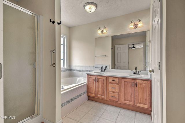 25287 Whiteridge Drive, Abingdon, VA 24211