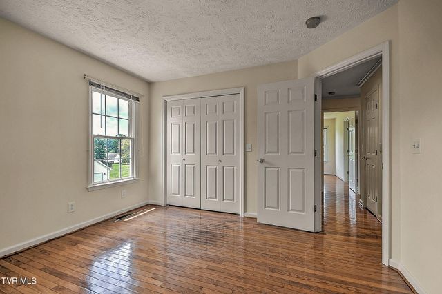 25287 Whiteridge Drive, Abingdon, VA 24211