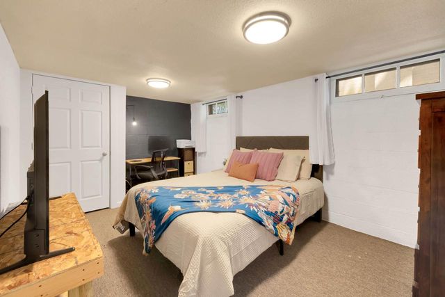 7841 W Lorraine PLACE, Milwaukee, WI 53222