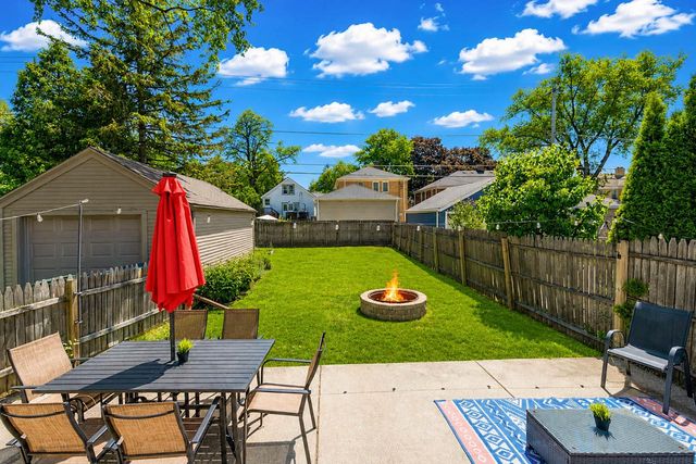 7841 W Lorraine PLACE, Milwaukee, WI 53222