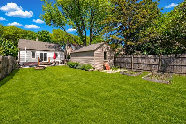 7841 W Lorraine PLACE, Milwaukee, WI 53222