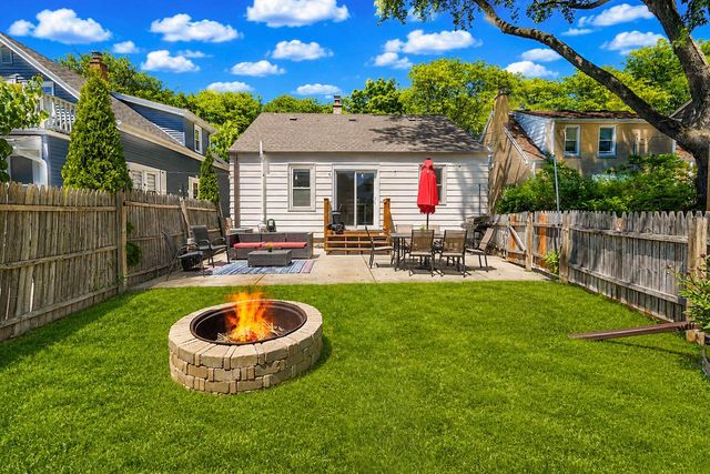 7841 W Lorraine PLACE, Milwaukee, WI 53222