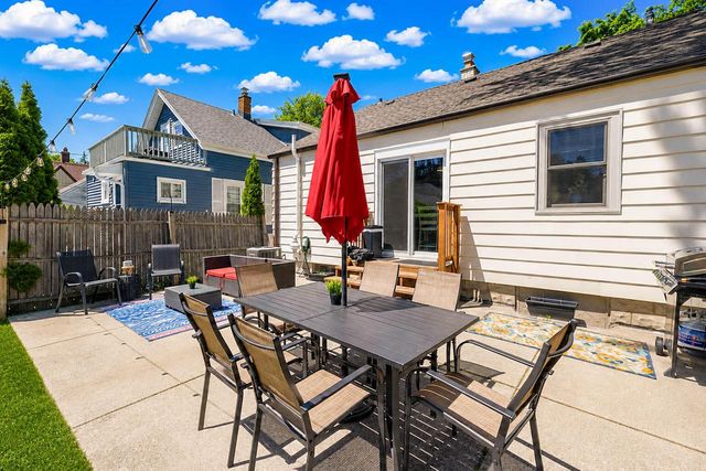 7841 W Lorraine PLACE, Milwaukee, WI 53222