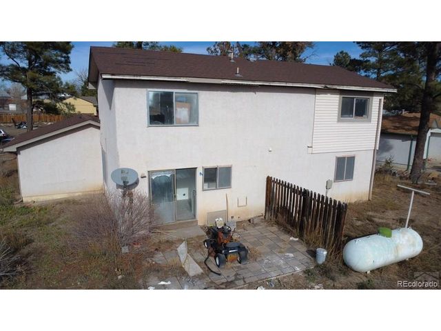 3279 Lunar Dr, Colorado City, CO 81019