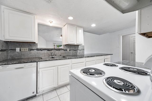 16238 Sierra Grande Drive, Houston, TX 77083
