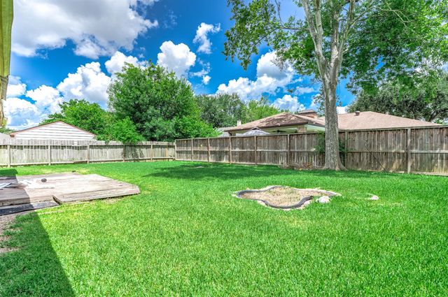 16238 Sierra Grande Drive, Houston, TX 77083