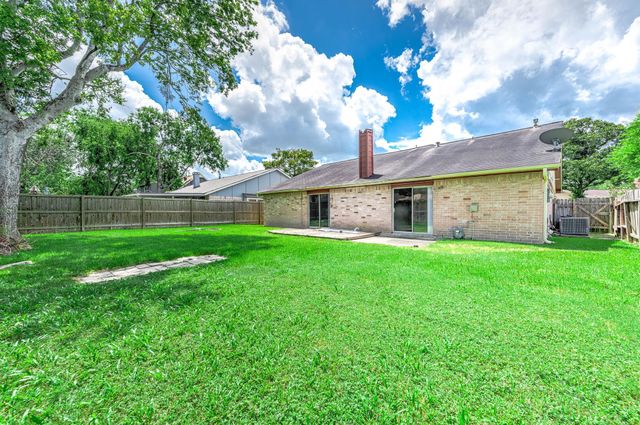 16238 Sierra Grande Drive, Houston, TX 77083