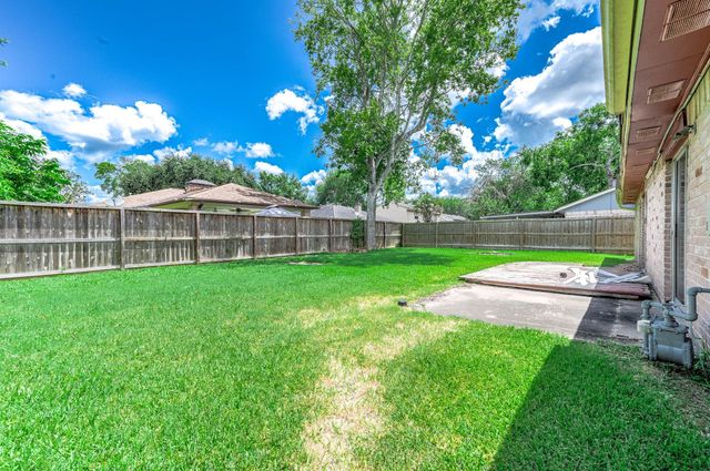 16238 Sierra Grande Drive, Houston, TX 77083