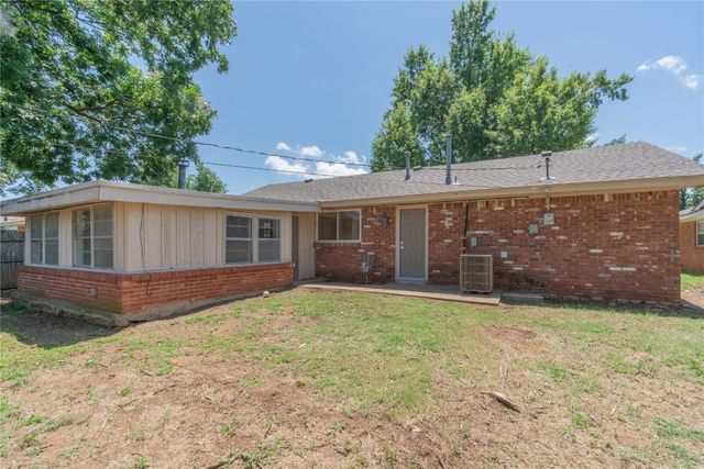 617 W Silver Meadow Drive, Oklahoma City, OK 73110