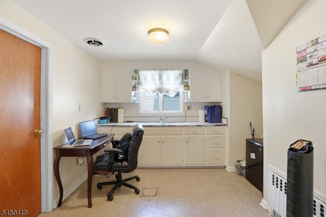 51 N 17Th St, Prospect Park Boro, NJ 07508