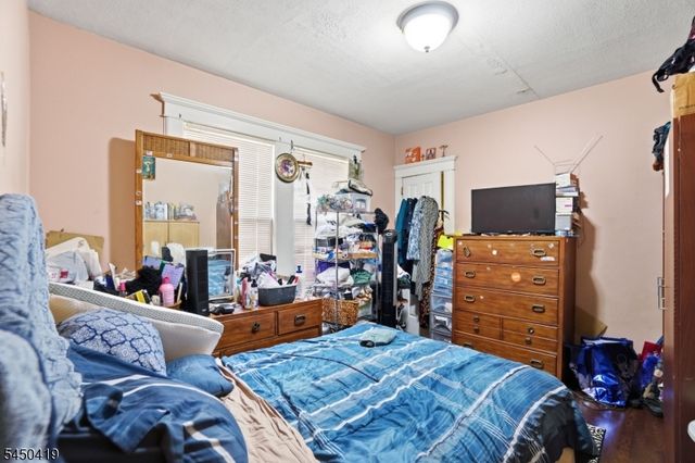 51 N 17Th St, Prospect Park Boro, NJ 07508