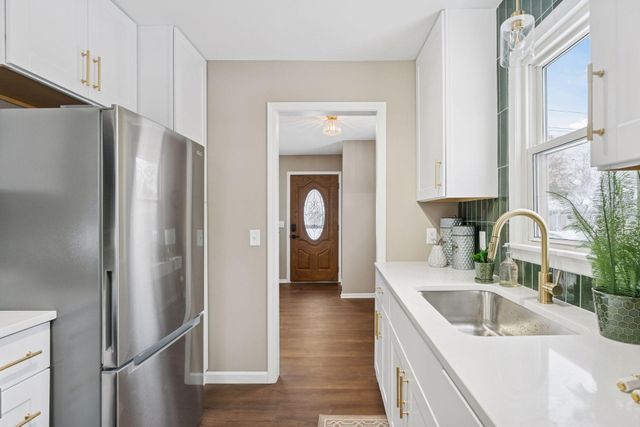 4949 Welcome Avenue N, Crystal, MN 55429