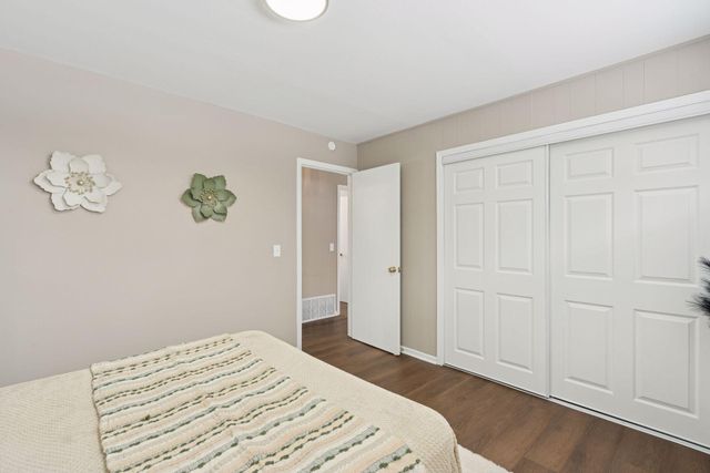 4949 Welcome Avenue N, Crystal, MN 55429