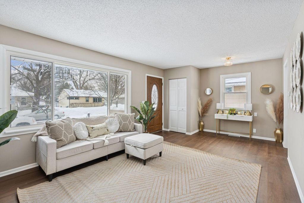 4949 Welcome Avenue N, Crystal, MN 55429