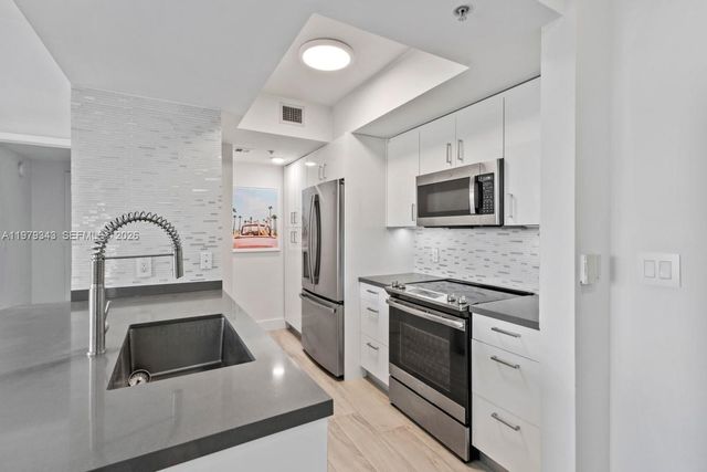 110 Washington Ave 1411, Miami Beach, FL 33139