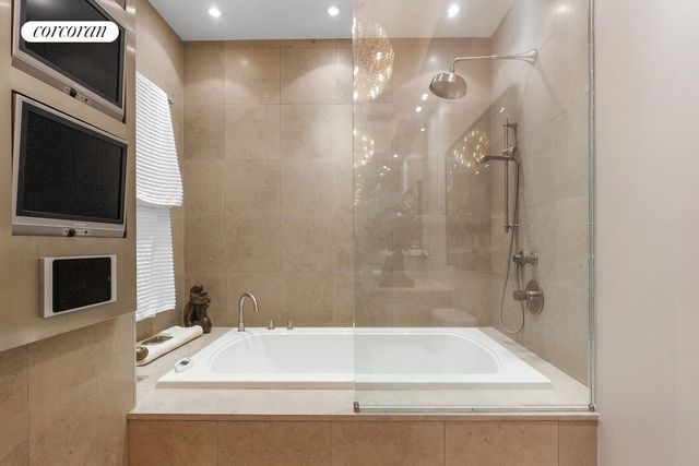 253 W 73rd St Apt 5F, New York City, NY 10023