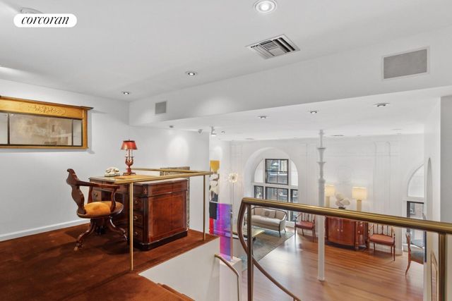 253 W 73rd St Apt 5F, New York City, NY 10023