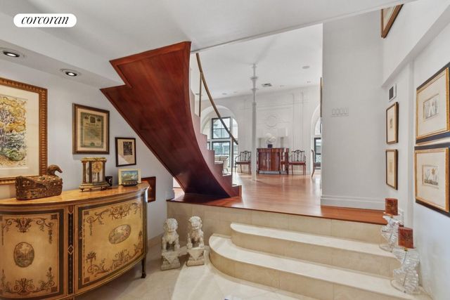 253 W 73rd St Apt 5F, New York City, NY 10023