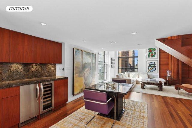 253 W 73rd St Apt 5F, New York City, NY 10023