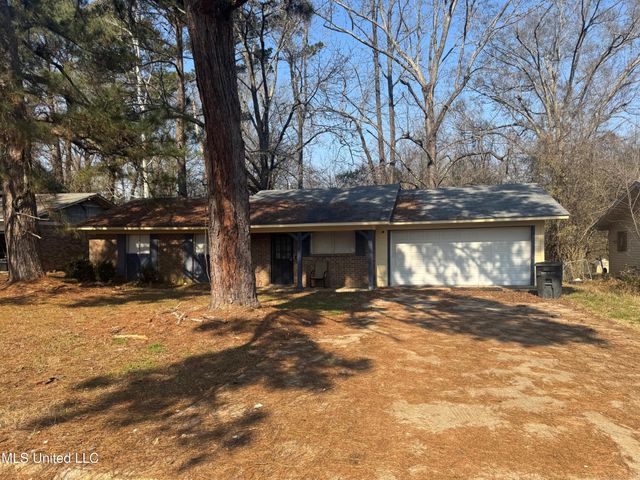 1928 Teakwood Drive, Jackson, MS 39212