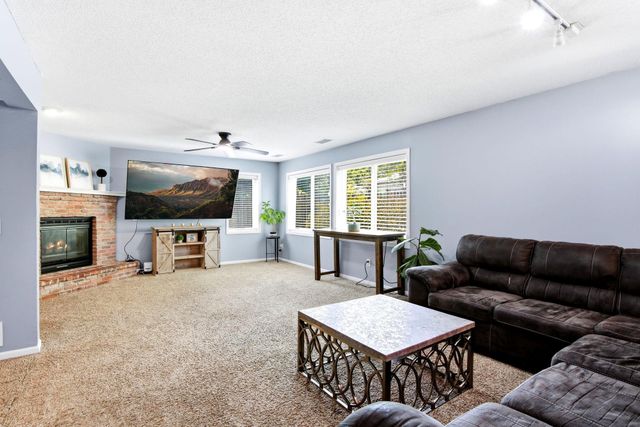 16025 Grove Trail, Lakeville, MN 55044