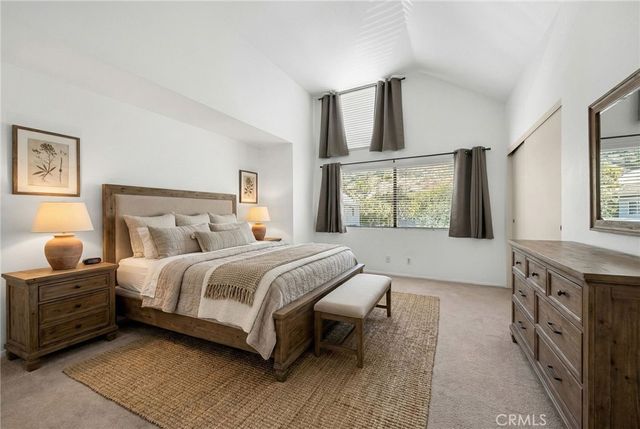 5744 E Creekside 9, Orange, CA 92869