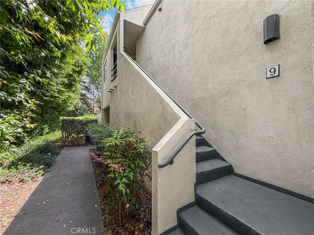 5744 E Creekside 9, Orange, CA 92869