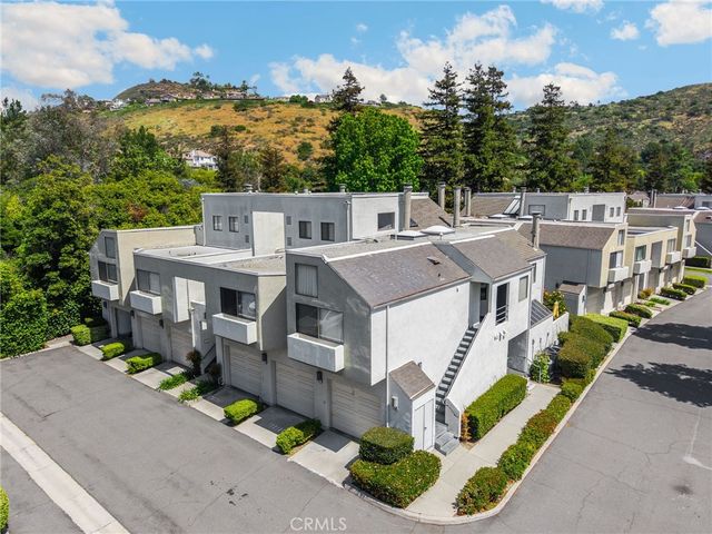 5744 E Creekside 9, Orange, CA 92869