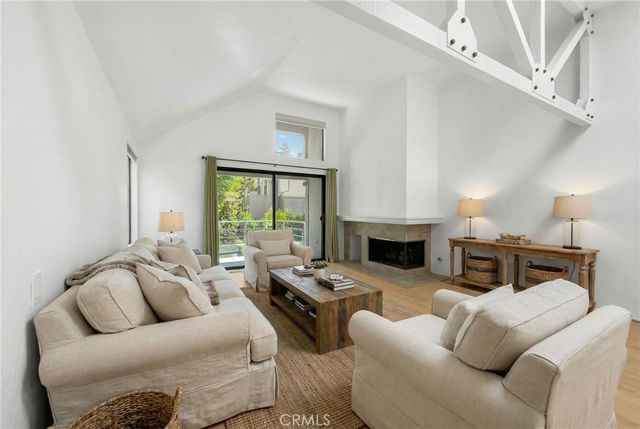 5744 E Creekside 9, Orange, CA 92869