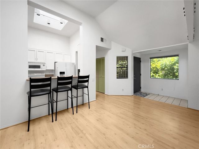 5744 E Creekside 9, Orange, CA 92869