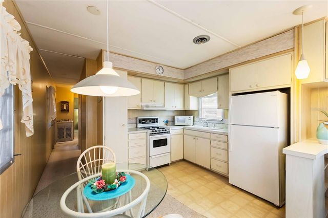 239 INNER DRIVE E, Venice, FL 34285