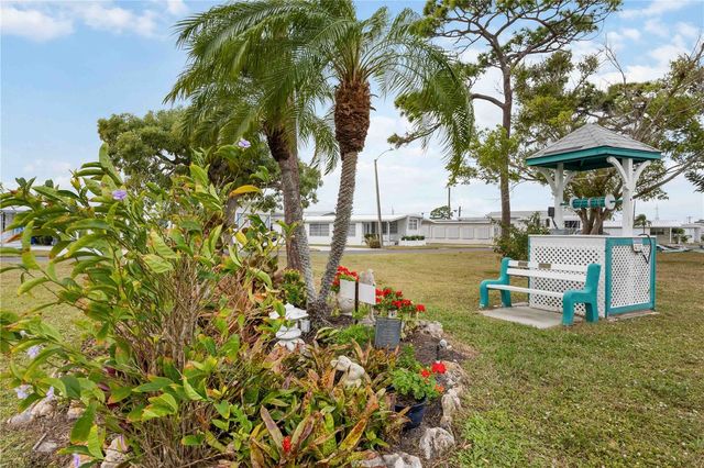 239 INNER DRIVE E, Venice, FL 34285