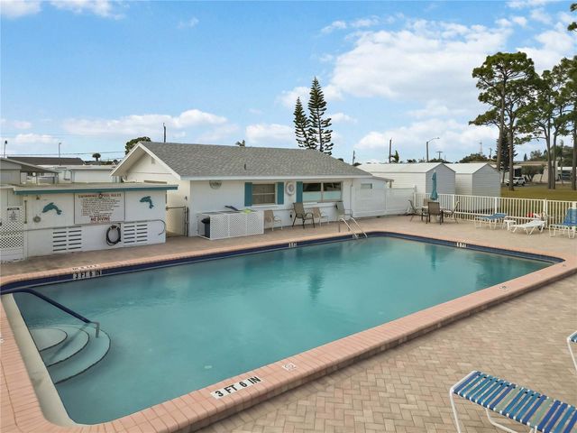 239 INNER DRIVE E, Venice, FL 34285