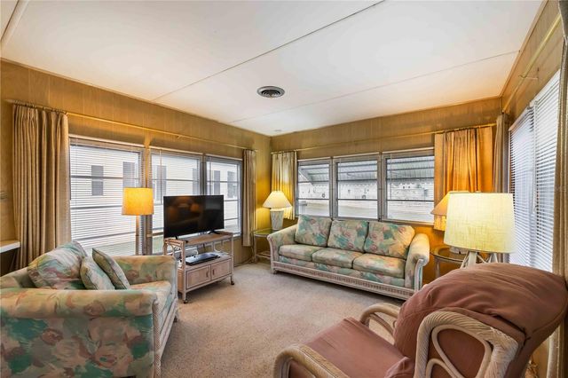 239 INNER DRIVE E, Venice, FL 34285