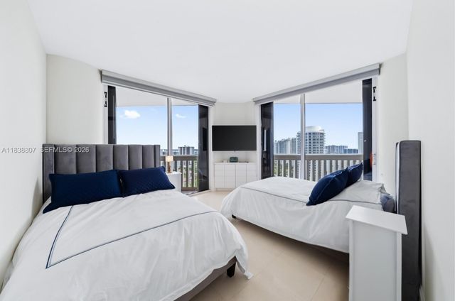 2000 Island Boulevard 2409, Aventura, FL 33160