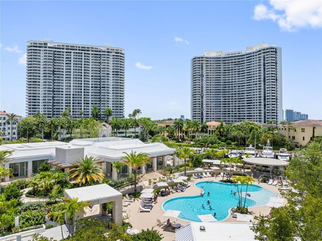 2000 Island Boulevard 2409, Aventura, FL 33160