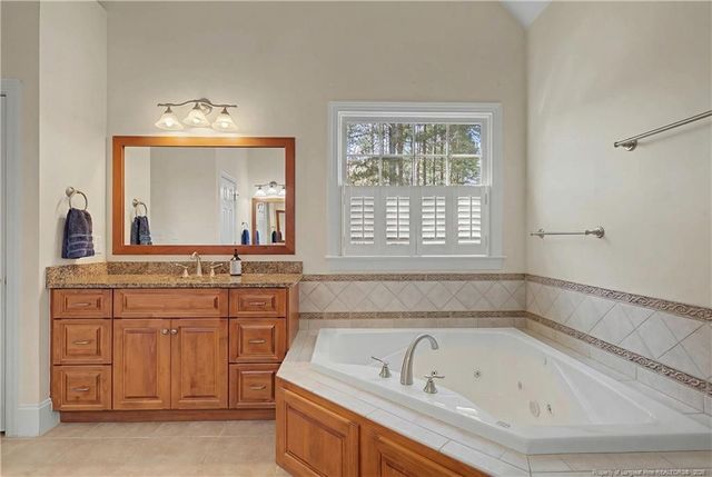 129 Barons Run W, Spring Lake, NC 28390