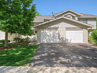 718 N Tamarac Boulevard, Addison, IL 60101