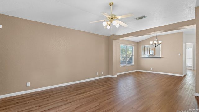 7215 Falcon Trail, San Antonio, TX 78227